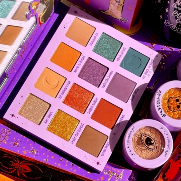 Hocus Pocus "Witching Hour" Eyeshadow Palette - Picture 8 of 16